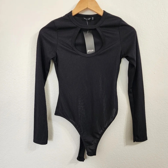 NASTY GAL Black Keyhole Neck Ribbed Bodysuit Size 1 NWT - Picture 2 of 10